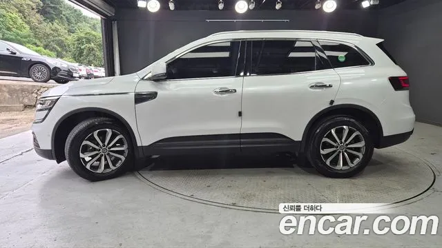 Renault-KoreaSamsung Koleos 2022 thumb 5