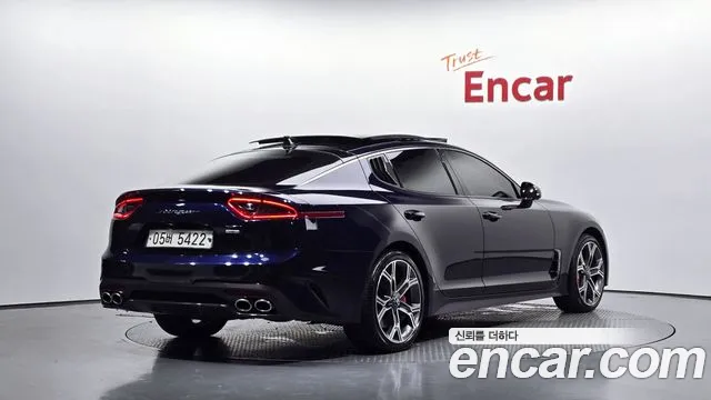 Kia Stinger 2018 thumb 2