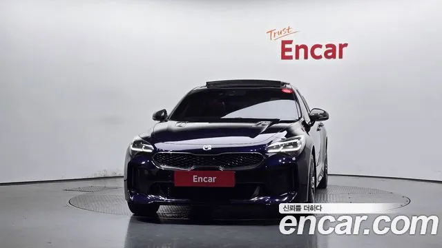 Kia Stinger 2018 thumb 3
