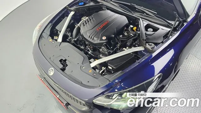 Kia Stinger 2018 thumb 6