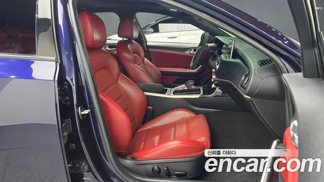 Kia Stinger 2018 thumb 10