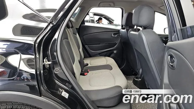 Renault-KoreaSamsung Captur 2014 thumb 12