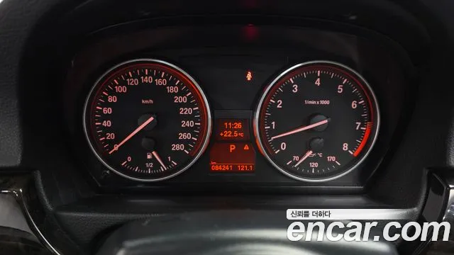 BMW 3-Series 2009 thumb 8