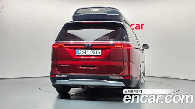 Kia Carnival 2021 thumb 4