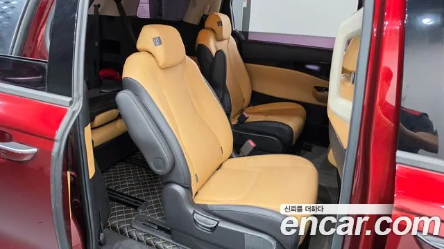 Kia Carnival 2021 thumb 11