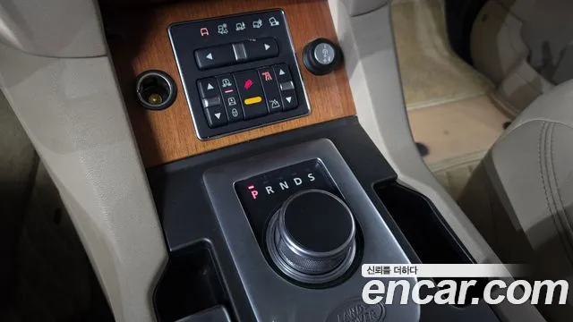 Land Rover Discovery 2013 thumb 8