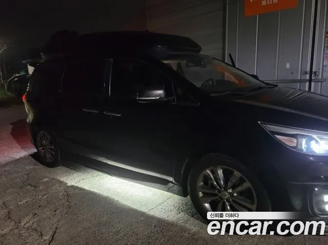 Kia Carnival 2015 thumb 3