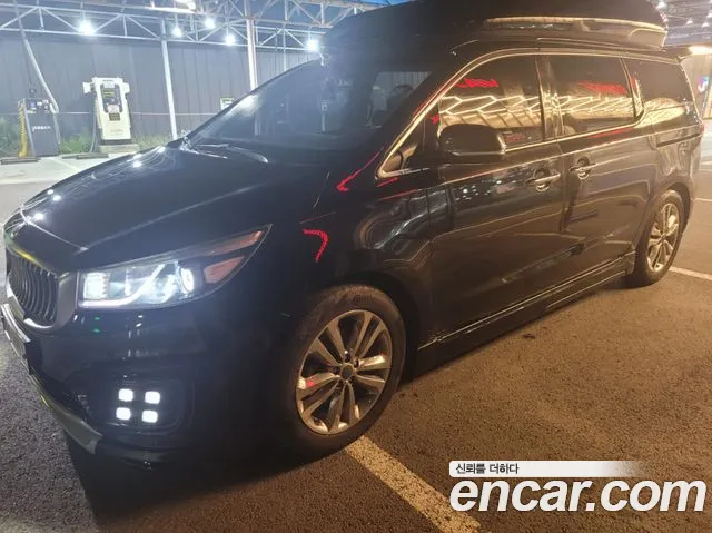 Kia Carnival 2015 thumb 5
