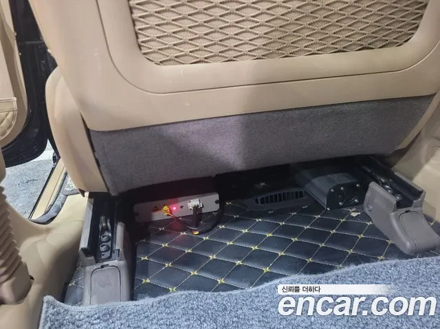 Kia Carnival 2015 thumb 6