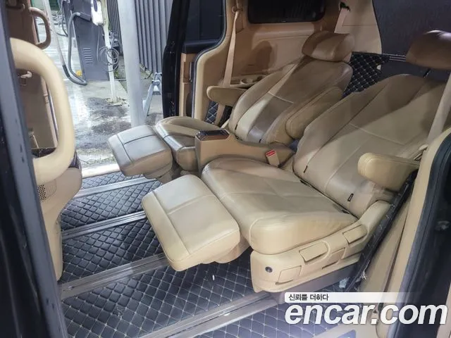 Kia Carnival 2015 thumb 7