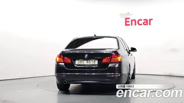 BMW 5-Series 2014 thumb 4