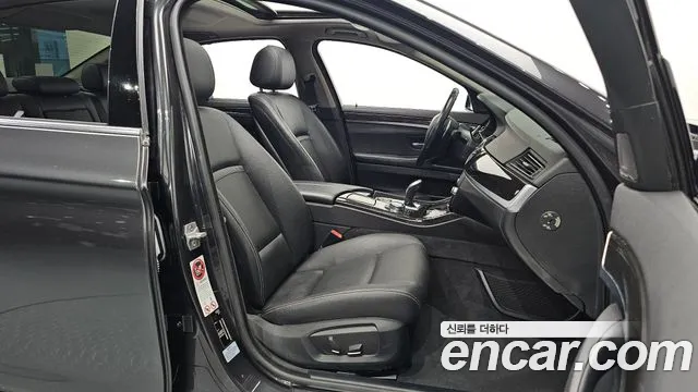 BMW 5-Series 2014 thumb 10