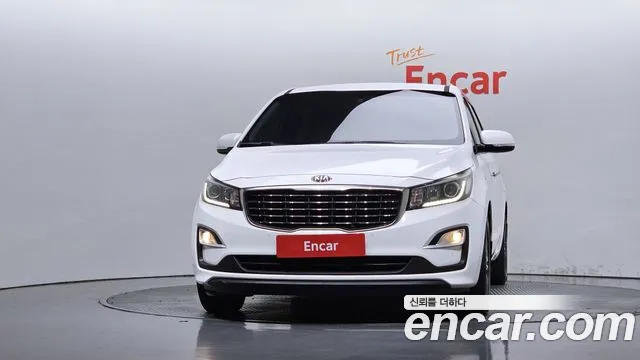 Kia Carnival 2018 thumb 3