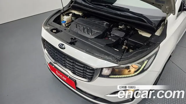 Kia Carnival 2018 thumb 6