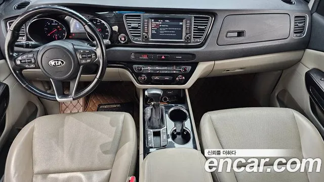 Kia Carnival 2018 thumb 7