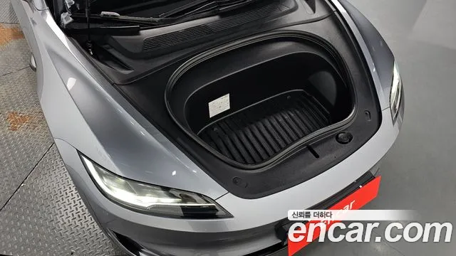 Tesla Model 3 2026 thumb 5
