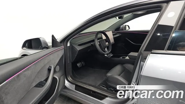 Tesla Model 3 2026 thumb 9