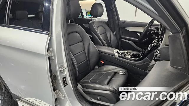 Mercedes-Benz GLC 2018 thumb 12
