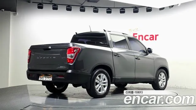KG_Mobility_Ssangyong Rexton 2019 thumb 2