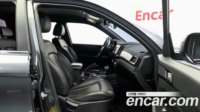 KG_Mobility_Ssangyong Rexton 2019 thumb 11