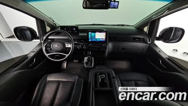 Hyundai Staria 2023 thumb 7