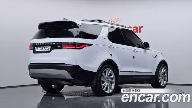 Land Rover Discovery 2021 thumb 2