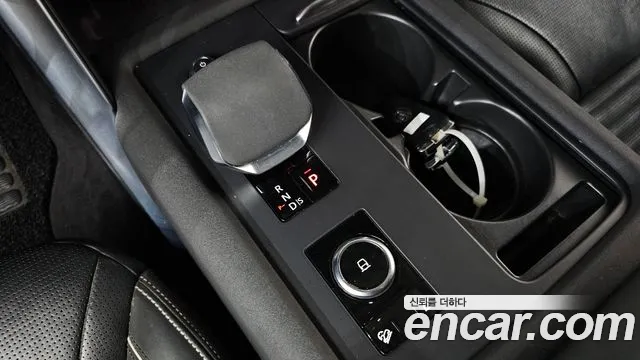 Land Rover Discovery 2021 thumb 9