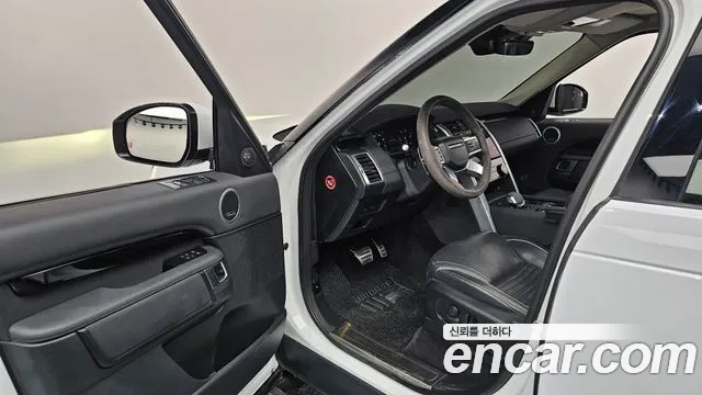 Land Rover Discovery 2021 thumb 10