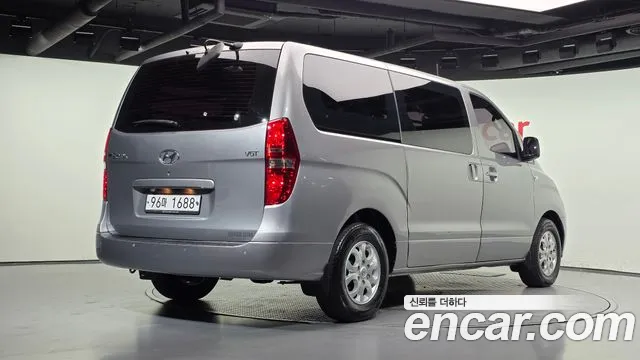 Hyundai Starex 2014 thumb 2