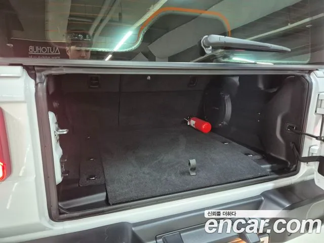Jeep Wrangler 2025 thumb 6