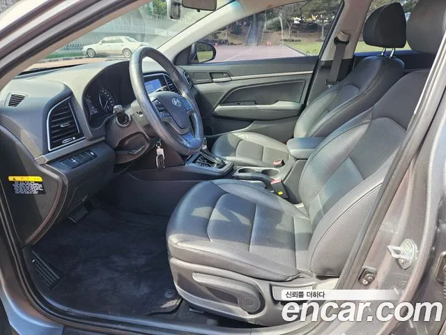 Hyundai Avante 2016 thumb 10