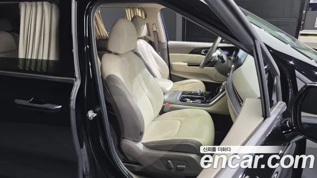 Kia Carnival 2022 thumb 11