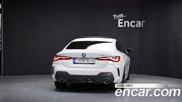 BMW 4-Series 2022 thumb 3