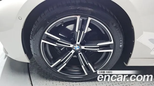 BMW 4-Series 2022 thumb 4
