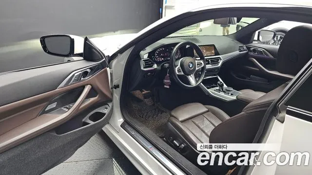 BMW 4-Series 2022 thumb 9