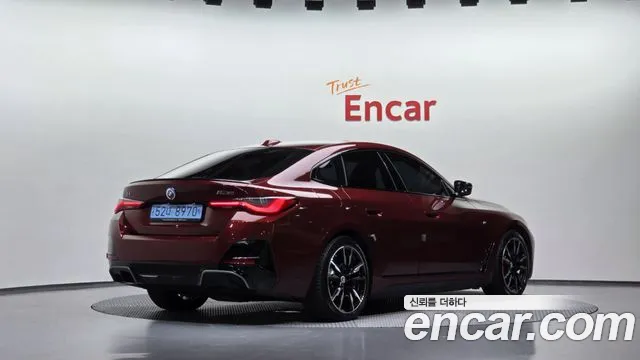 BMW i4 2022 thumb 2