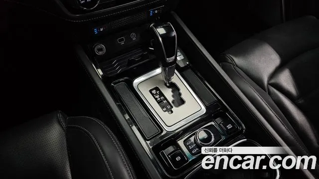 KG_Mobility_Ssangyong Rexton 2018 thumb 9