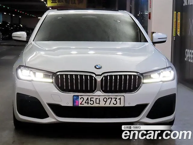 BMW 5-Series 2021 thumb 2