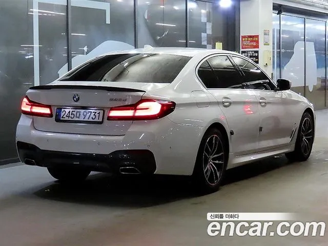 BMW 5-Series 2021 thumb 4