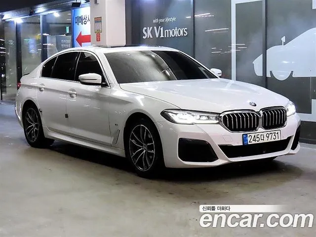 BMW 5-Series 2021 thumb 11