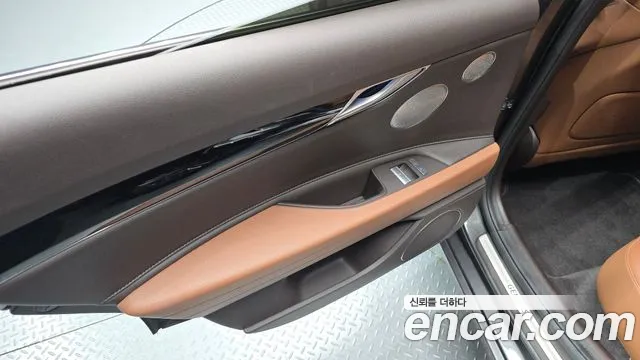 Genesis G80 2023 thumb 7