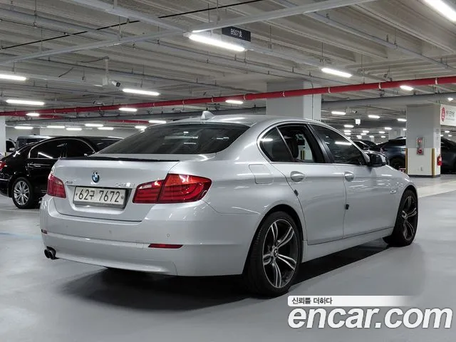 BMW 5-Series 2013 thumb 2