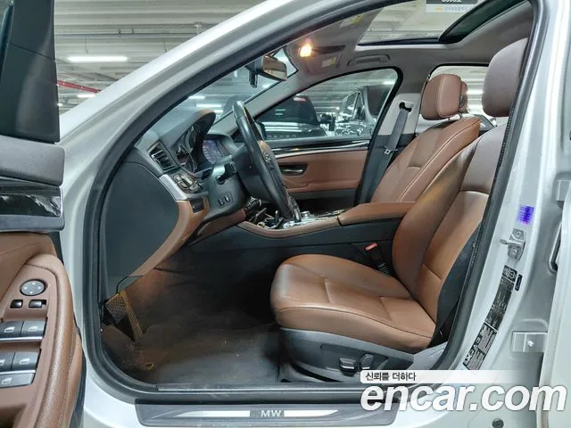 BMW 5-Series 2013 thumb 10