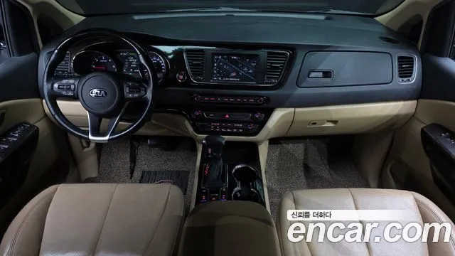 Kia Carnival 2019 thumb 7