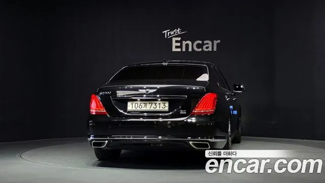 Genesis G90 2018 thumb 4