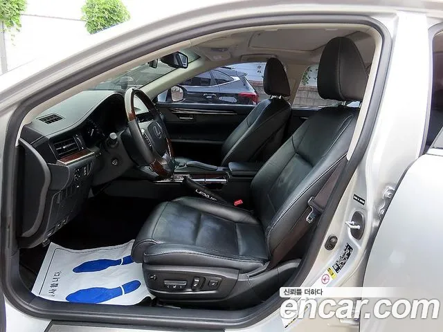 Lexus ES 2014 thumb 5