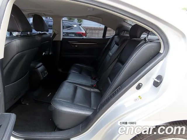 Lexus ES 2014 thumb 6