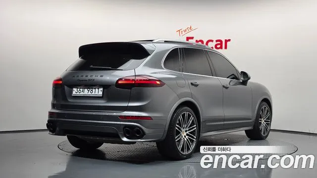 Porsche Cayenne 2016 thumb 2