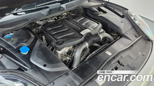 Porsche Cayenne 2016 thumb 6