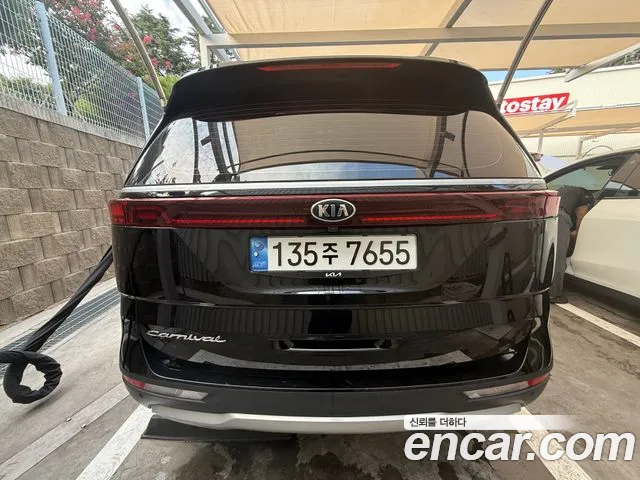 Kia Carnival 2020 thumb 4